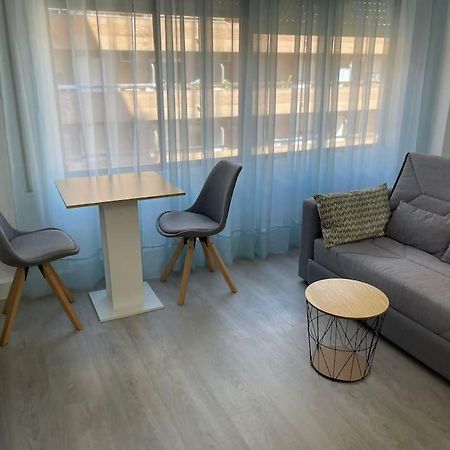 Oasis Plus Севиля Екстериор снимка