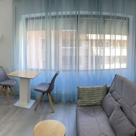 Oasis Plus Севиля Екстериор снимка